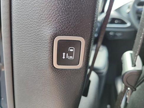 Used 2022 Chrysler Pacifica Touring-L w/ S Appearance Package image 20