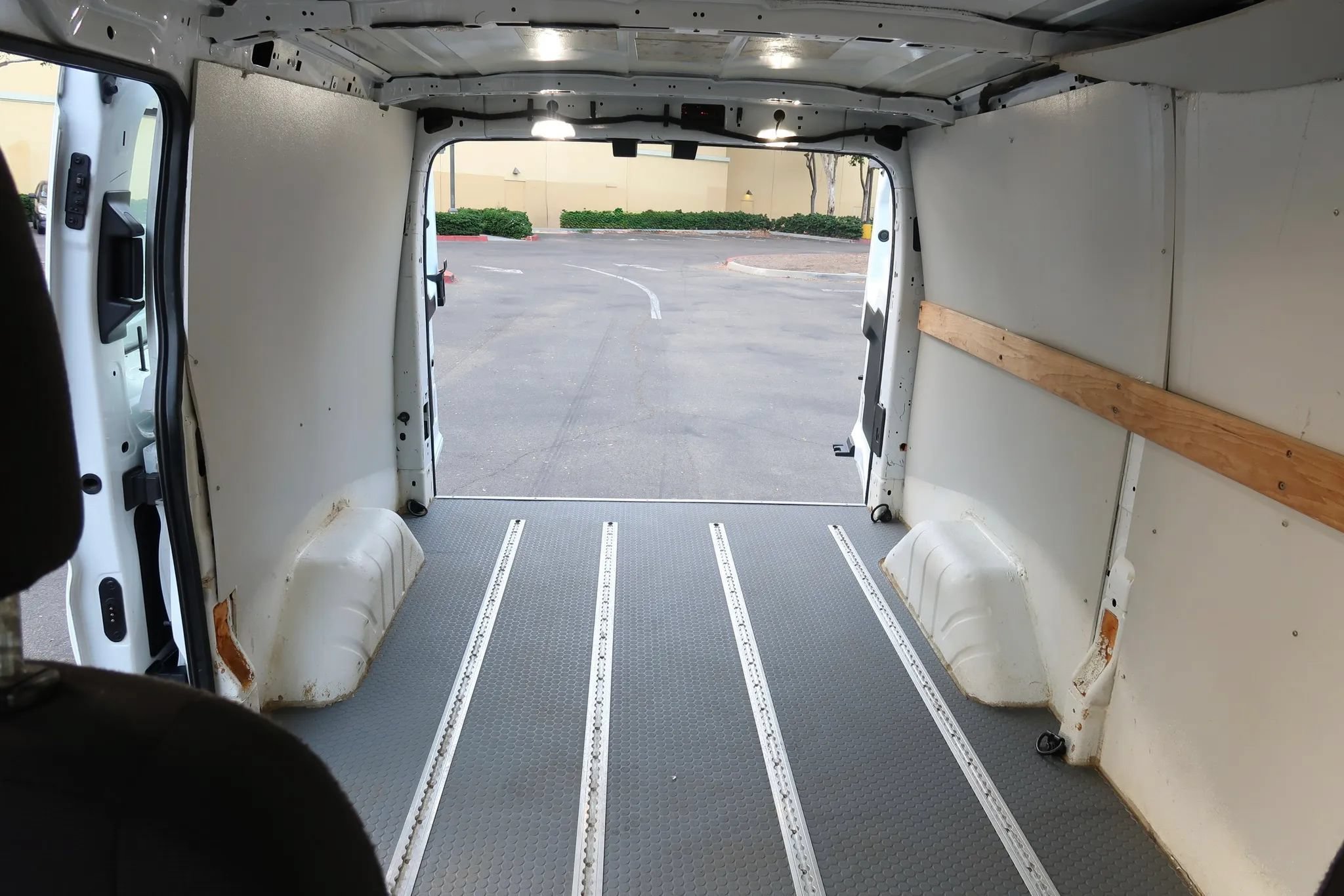 Used 2018 Ford Transit 250 130 Low Roof w/ Exterior Upgrade Package RWD image 20