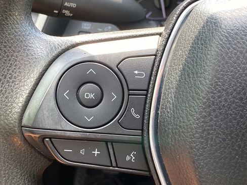 Used 2020 Toyota Camry LE FWD image 18