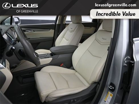 Used 2017 Cadillac XT5 Luxury w/ Driver Awareness Package image 21