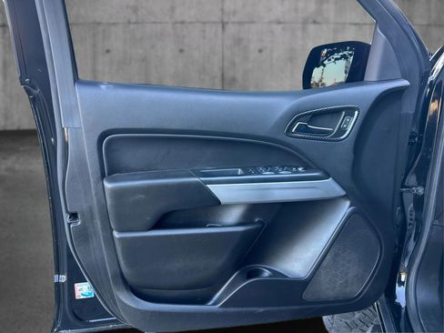 Used 2018 Chevrolet Colorado ZR2 image 20