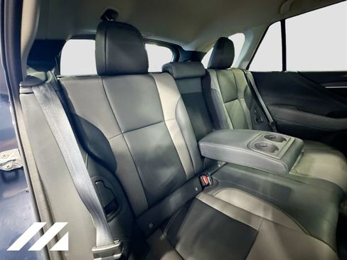 Used 2025 Subaru Outback Onyx Edition AWD/4WD image 30