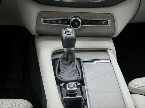 Certified 2022 Volvo XC90 T6 Inscription w/ Advanced Package image 30