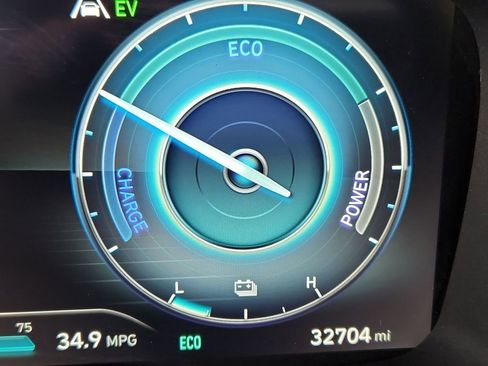 Used 2023 Hyundai Santa Fe Limited image 29