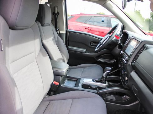 Used 2022 Nissan Frontier S image 16