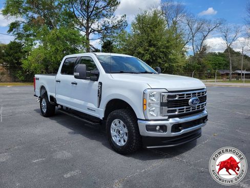 Used 2024 Ford F350 XLT AWD/4WD image 8