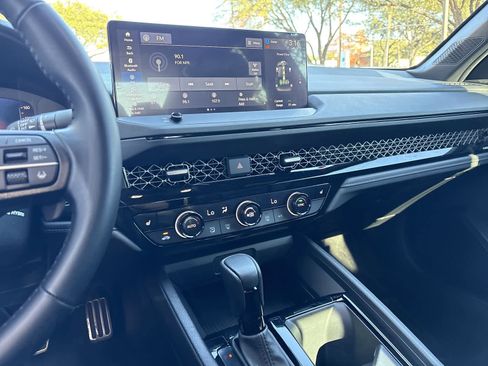 Used 2024 Honda Accord Sport image 15