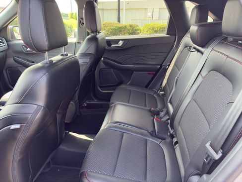 Used 2024 Ford Escape ST-Line w/ Tech Pack #1 AWD/4WD image 10