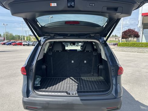 Certified 2024 Toyota Grand Highlander XLE image 22