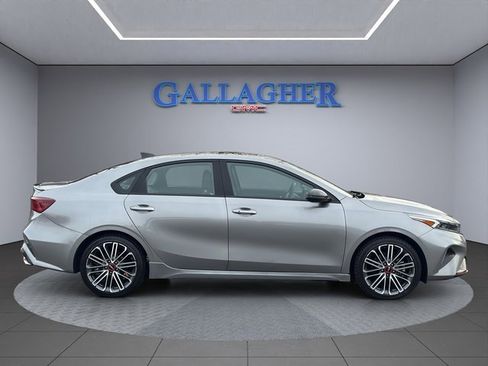 Used 2022 Kia Forte GT image 3