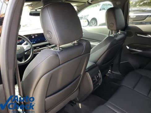 Used 2024 Cadillac XT4 Sport FWD image 13