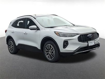 New 2025 Ford Escape SE w/ PHEV Premium Package