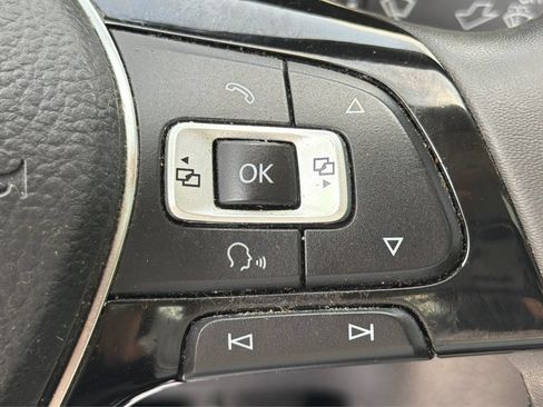 Used 2022 Volkswagen Passat 2.0T SE FWD image 34