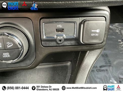 Used 2023 Jeep Renegade Trailhawk image 16