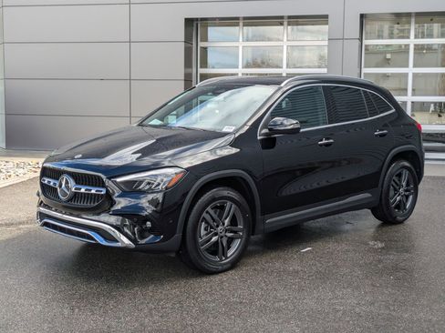 New 2025 Mercedes-Benz GLA 250 4MATIC image 8