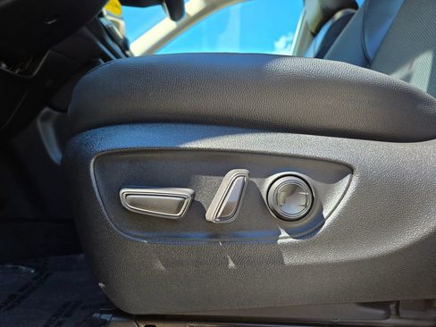 Used 2024 Toyota Grand Highlander AWD image 18