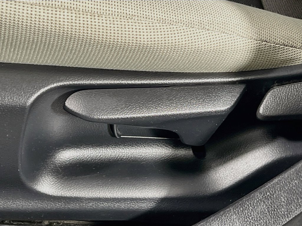 Used 2025 Toyota Corolla LE FWD image 13