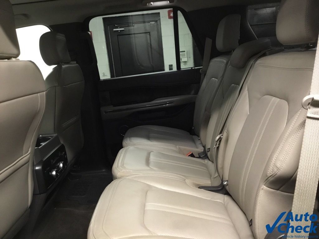 Used 2019 Ford Expedition Limited w/ Equipment Group 301A AWD/4WD image 28