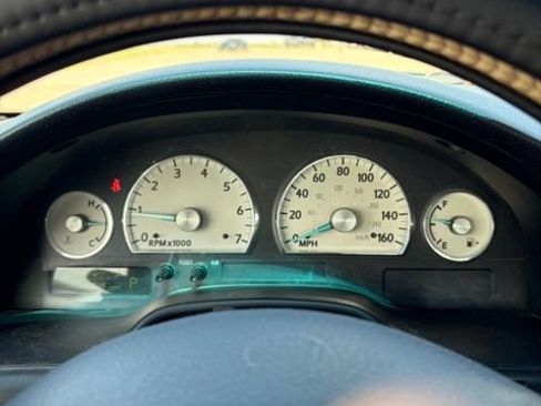 Used 2005 Ford Thunderbird RWD image 17