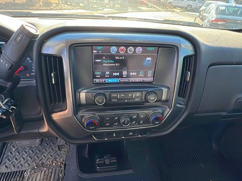 Used 2019 Chevrolet Silverado 1500 LT w/ Texas Edition image 35