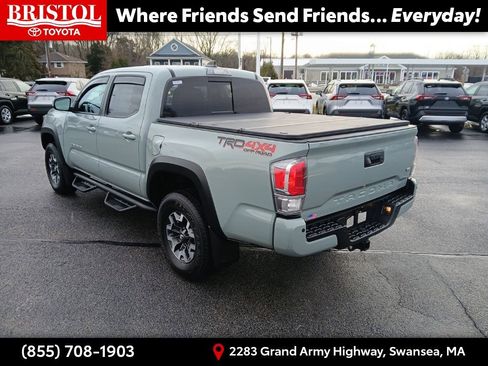 Used 2022 Toyota Tacoma TRD Off-Road image 5