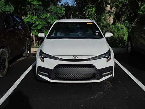 Used 2020 Toyota Corolla SE FWD image 2