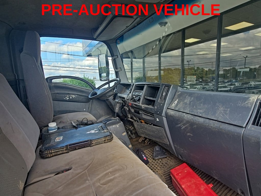 Used 2016 Isuzu NPR RWD image 6