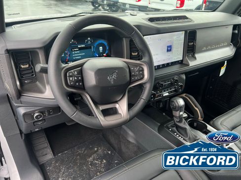 New 2026 Ford Bronco Badlands AWD/4WD image 11
