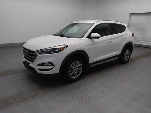 Used 2017 Hyundai Tucson SE Plus w/ Cargo Package FWD image 2