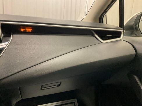Used 2020 Toyota Corolla LE image 26