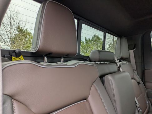 Used 2026 GMC Sierra 2500 Denali w/ Denali Reserve Package image 39