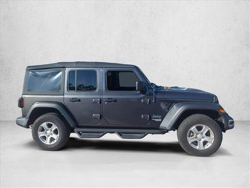 Used 2018 Jeep Wrangler Unlimited Sport S image 4