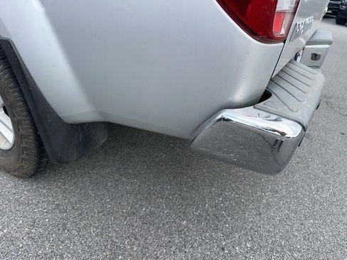 Used 2019 Nissan Frontier SV w/ Value Truck Package image 8