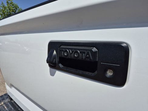 Used 2014 Toyota Tundra SR5 w/ TRD Off Road Package image 21