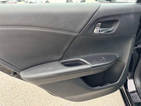 Used 2017 Honda Accord EX-L image 12