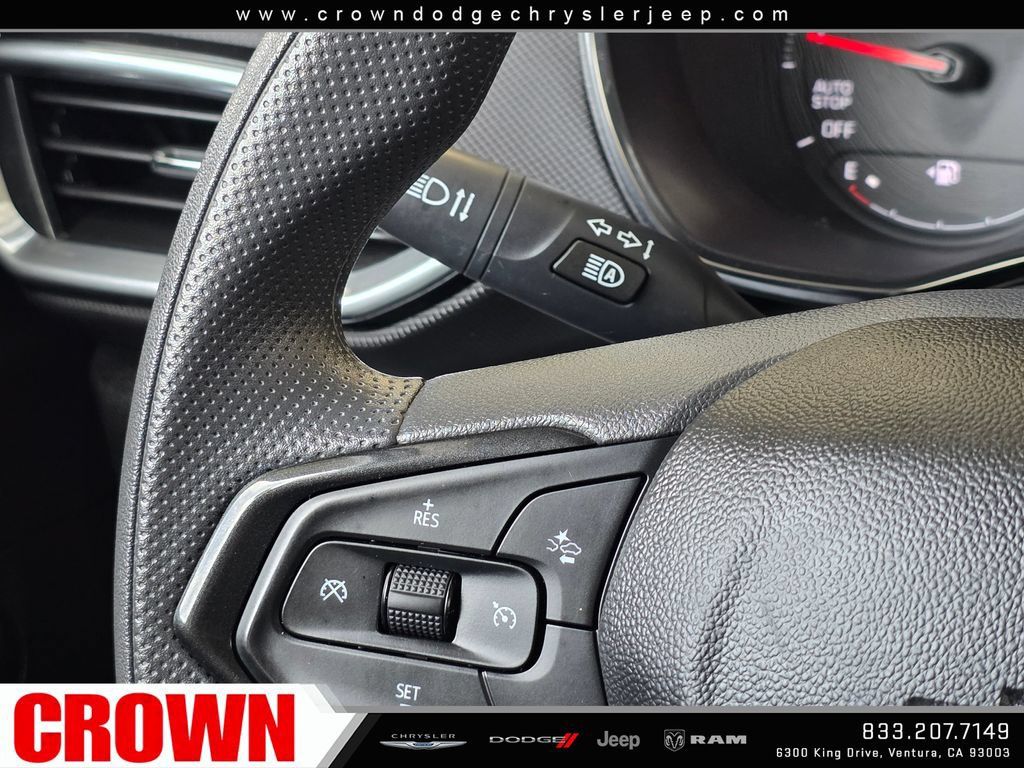 Used 2023 Chevrolet TrailBlazer LT FWD image 28