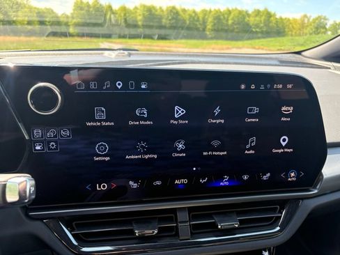 New 2025 Chevrolet Equinox EV RS AWD/4WD image 20
