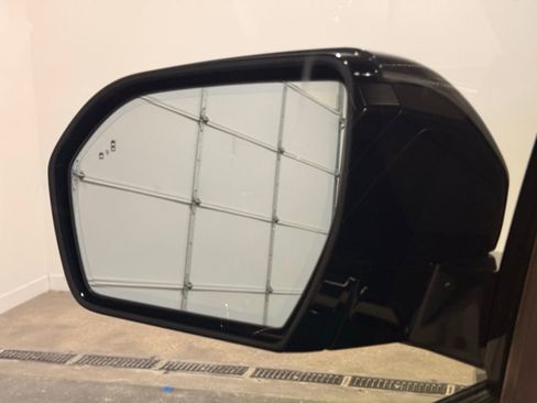 Used 2021 Ford Expedition Limited w/ Cargo Package image 14