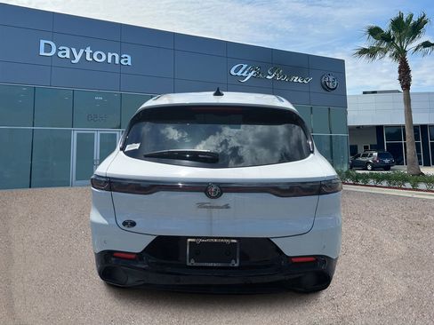New 2025 Alfa Romeo Tonale image 4