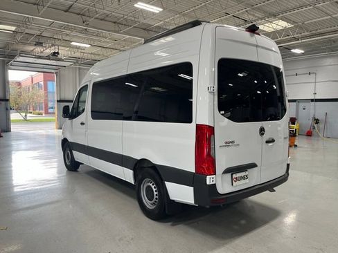 Used 2024 Mercedes-Benz Sprinter 2500 image 5