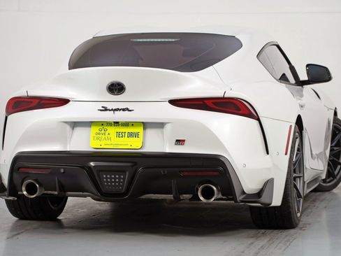 Used 2023 Toyota Supra Premium w/ Driver Assist Package image 5