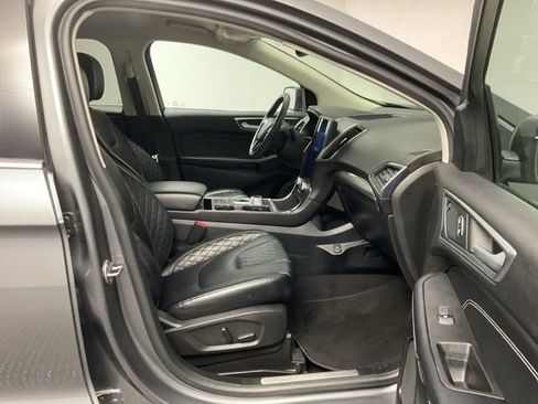 Used 2024 Ford Edge Titanium image 27