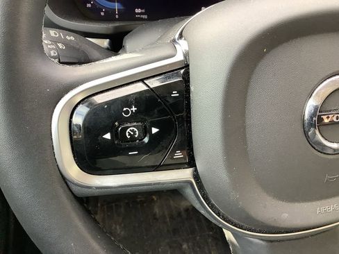 Used 2024 Volvo V60 B5 Cross Country Plus w/ Protection Package Premier image 21
