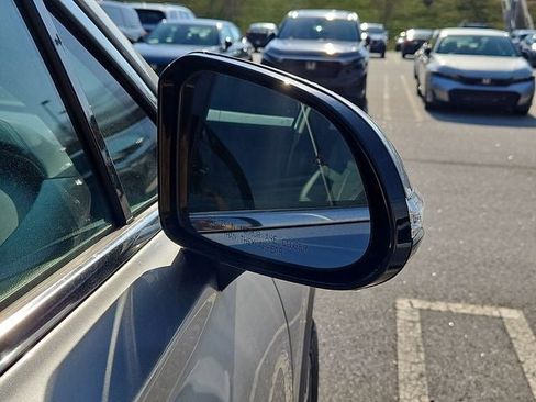 Used 2023 Hyundai Santa Fe Limited image 17