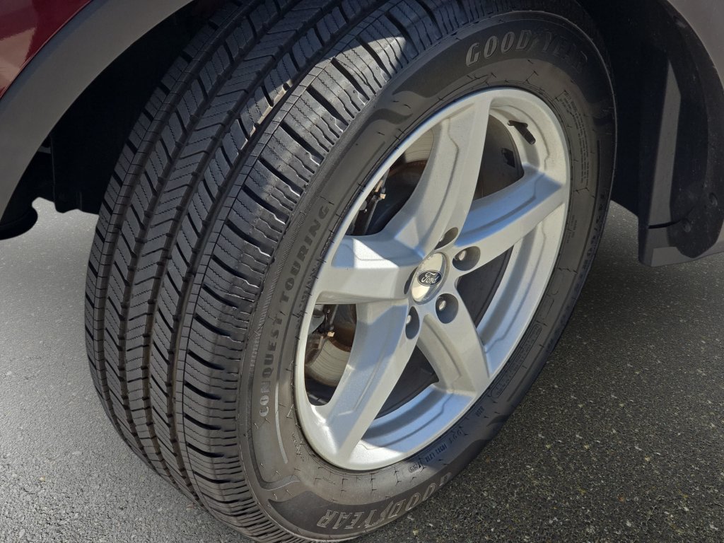 Used 2018 Ford Explorer XLT w/ Equipment Group 202A FWD image 37