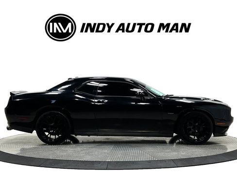 Used 2018 Dodge Challenger R/T w/ Performance Handling Group RWD image 3