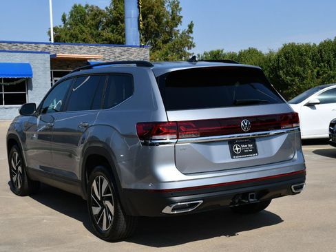 Used 2026 Volkswagen Atlas SE FWD image 5