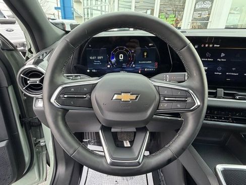 Certified 2025 Chevrolet Equinox LT w/ Safety and Technology Package image 25