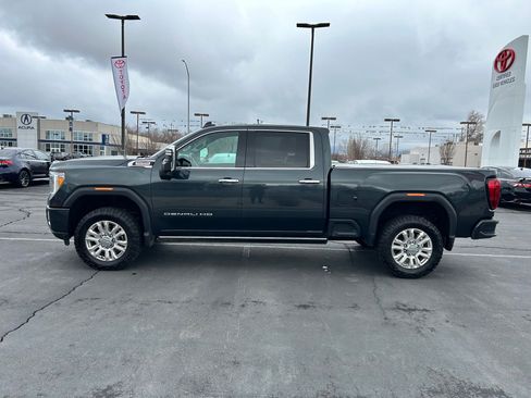 Used 2022 GMC Sierra 3500 Denali w/ Denali Ultimate Package image 2