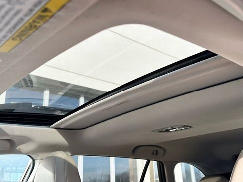 Used 2022 Subaru Outback Limited image 10